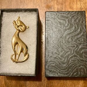 Elegant Cat Brooch